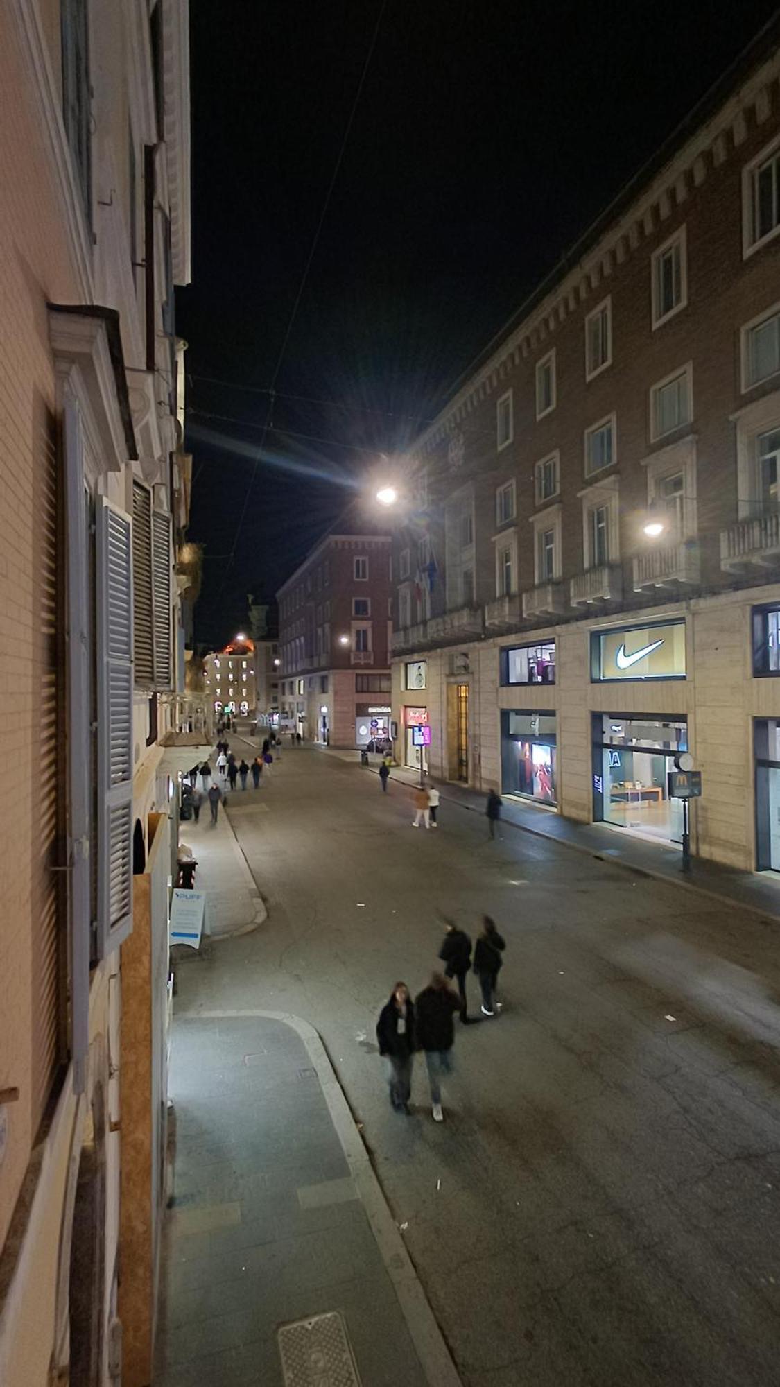 Nsm 71Viadelcorso Appartamento Con Terrazzo Rom Exterior foto